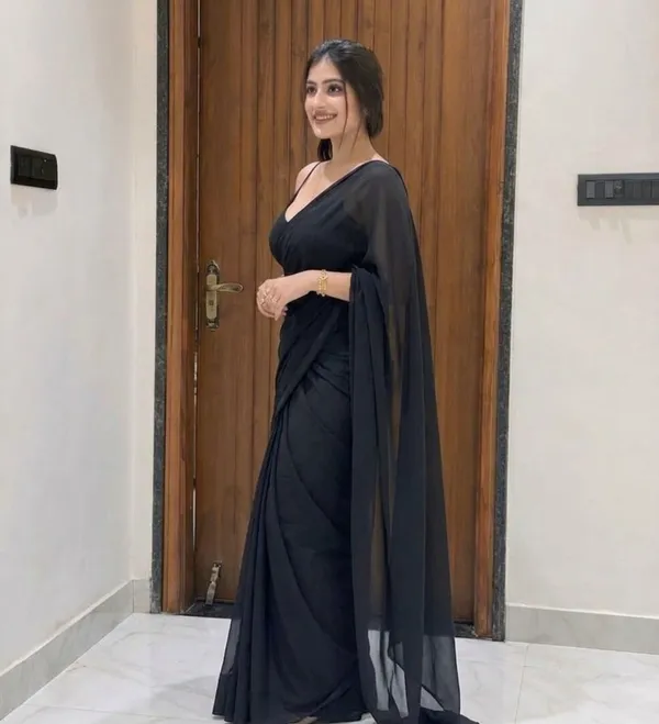 Plain_Dyed_Daily_Wear_Georgette_Saree_With_Unstitched_Blouse_Piece
