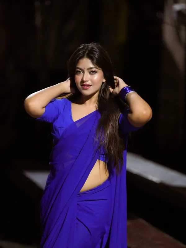 Plain_Georgette_Saree_With_Unstitched_Blouse_Piece
