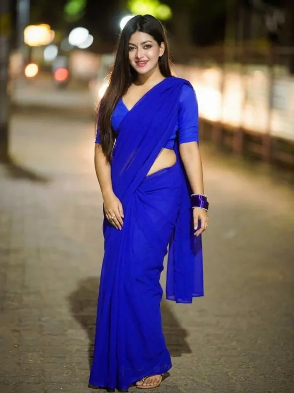 Plain_Georgette_Saree_With_Unstitched_Blouse_Piece