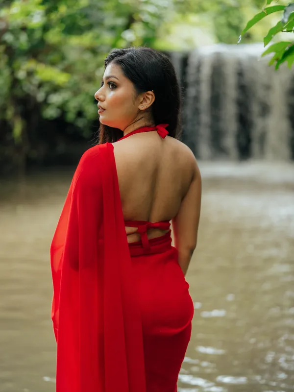 Plain_Dyed_Daily_Wear_Georgette_Saree_With_Unstitched_Blouse_Piece