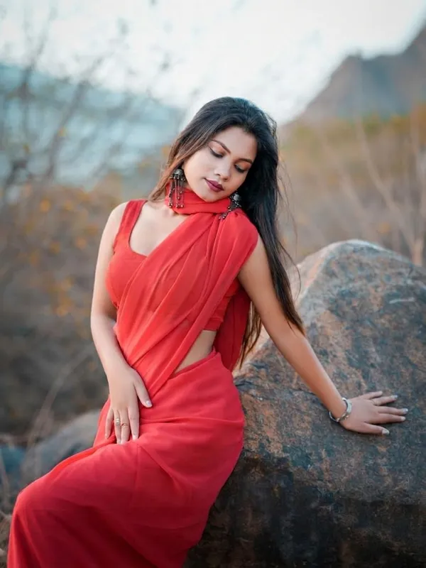 Plain_Dyed_Daily_Wear_Georgette_Saree_With_Unstitched_Blouse_Piece