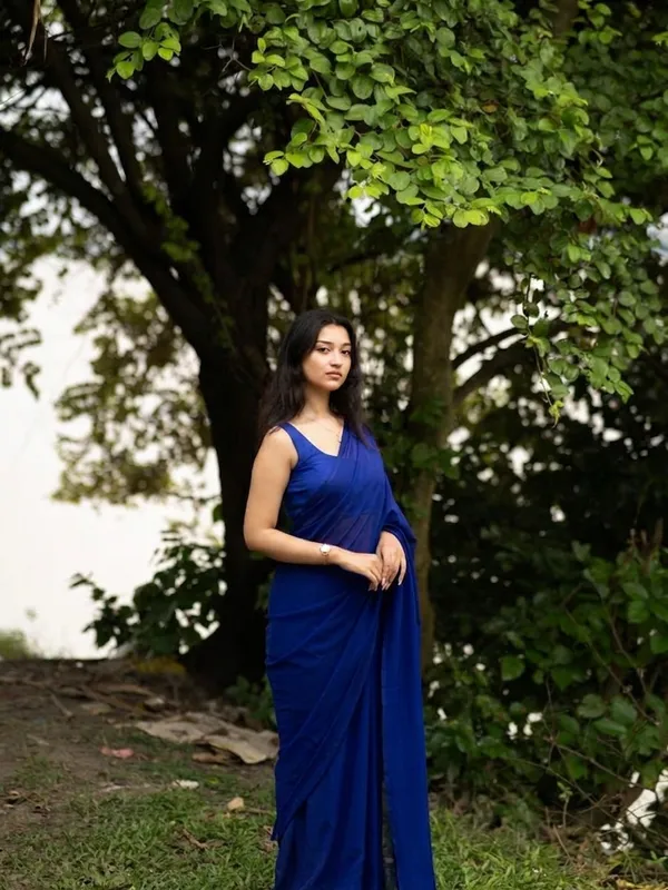 Plain_Dyed_Daily_Wear_Georgette_Saree_With_Unstitched_Blouse_Piece