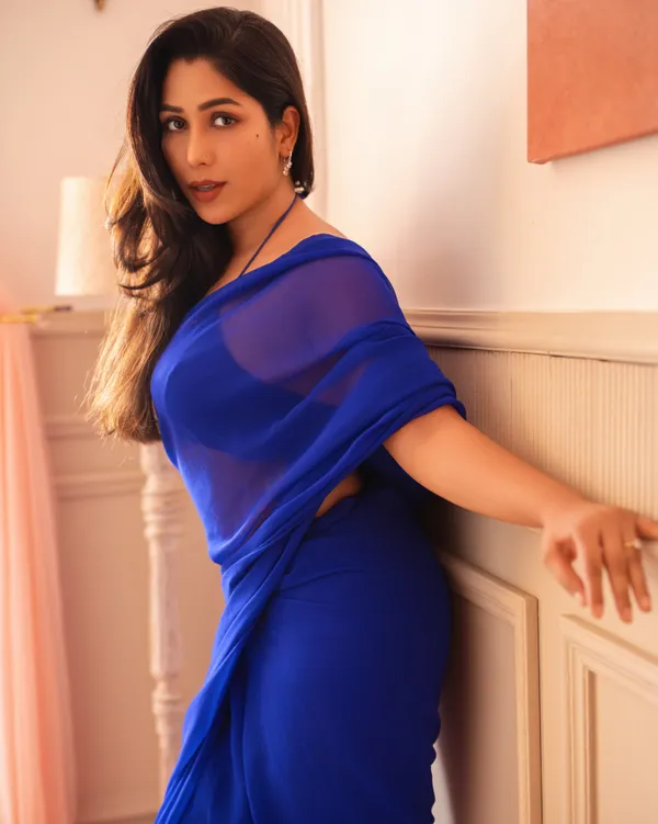 Plain_Georgette_Saree_With_Unstitched_Blouse_Piece