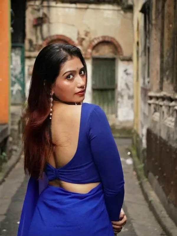 Plain_Georgette_Saree_With_Unstitched_Blouse_Piece