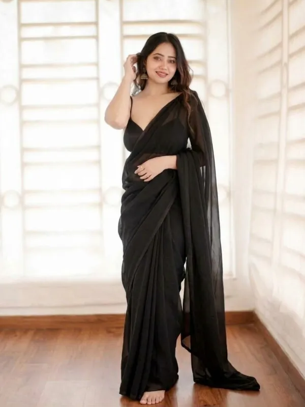 Plain_Georgette_Saree_With_Unstitched_Blouse_Piece