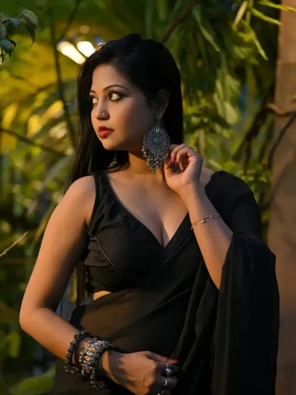 Plain_Dyed_Daily_Wear_Georgette_Saree_With_Unstitched_Blouse_Piece