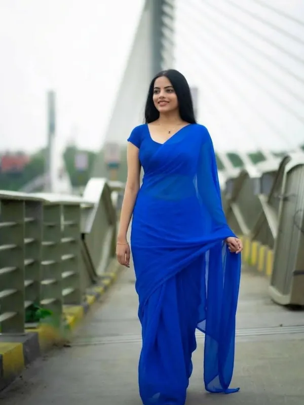 Plain_Dyed_Daily_Wear_Georgette_Saree_With_Unstitched_Blouse_Piece