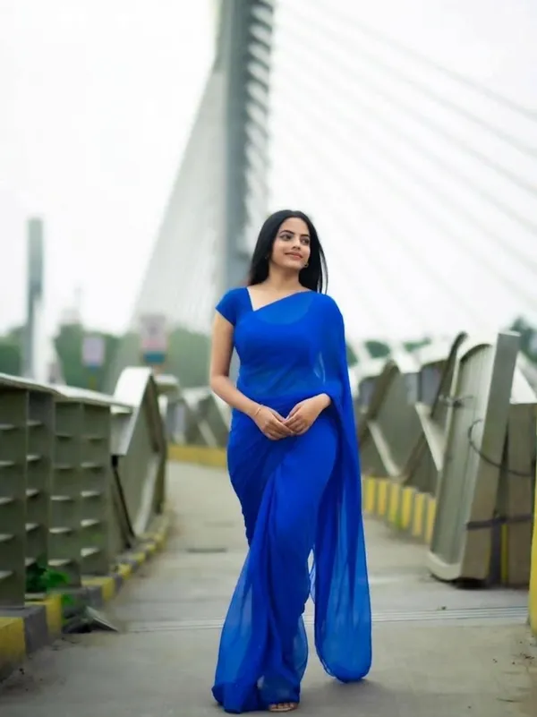Plain_Dyed_Daily_Wear_Georgette_Saree_With_Unstitched_Blouse_Piece