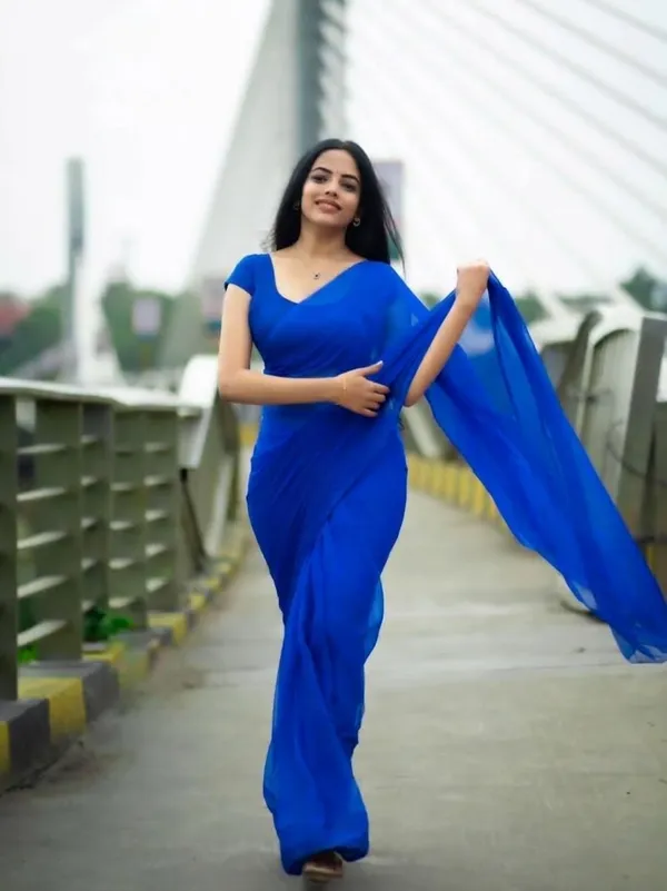 Plain_Dyed_Daily_Wear_Georgette_Saree_With_Unstitched_Blouse_Piece