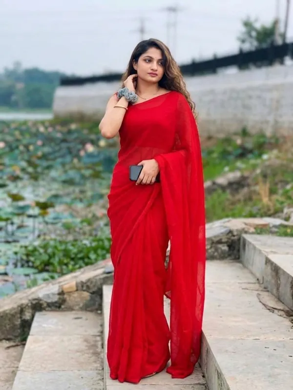 Plain_Dyed_Daily_Wear_Georgette_Saree_With_Unstitched_Blouse_Piece