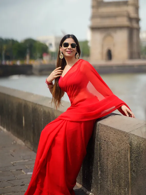 Plain_Dyed_Daily_Wear_Georgette_Saree_With_Unstitched_Blouse_Piece