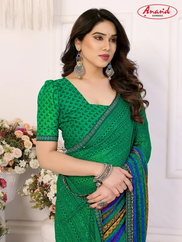 Embellished,_Paisley,_Printed_Bollywood_Georgette_Lace_Border_Dimond_Lace_Border_Saree_(Green)