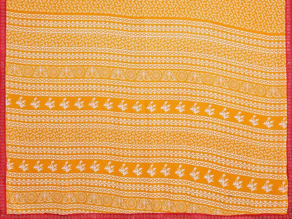 Georgette_Diamond_lace_Border_Saree_With_Unstitched_Blouse_Piece