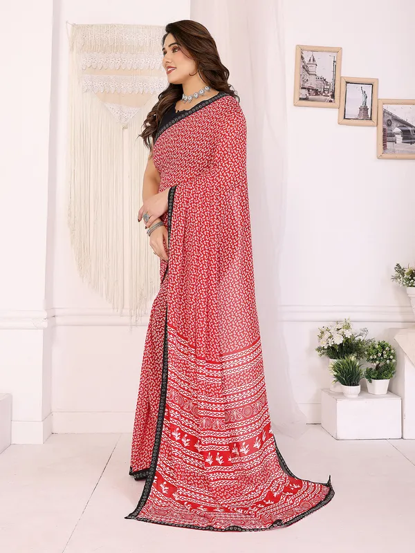 Georgette_Diamond_lace_Border_Saree_With_Unstitched_Blouse_Piece