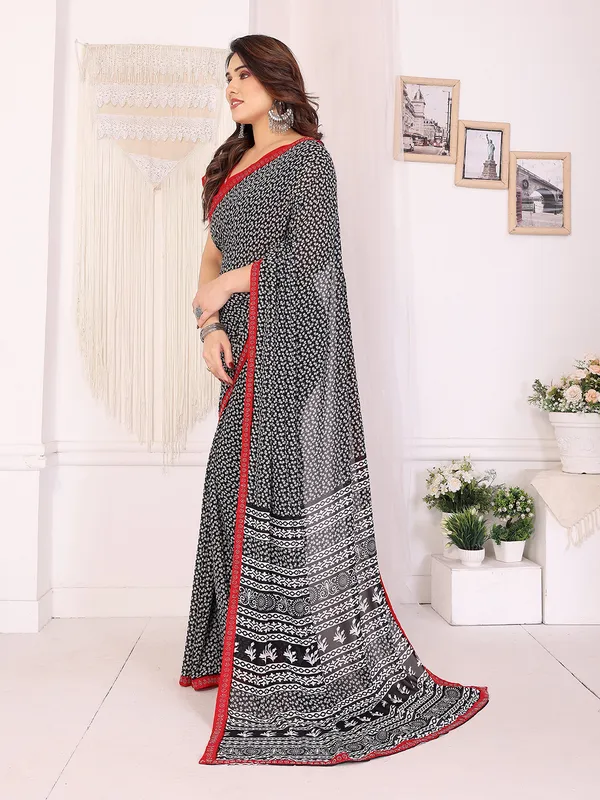 Georgette_Diamond_lace_Border_Saree_With_Unstitched_Blouse_Piece