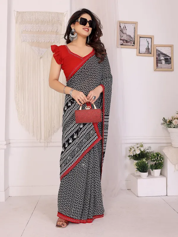 Georgette_Diamond_lace_Border_Saree_With_Unstitched_Blouse_Piece