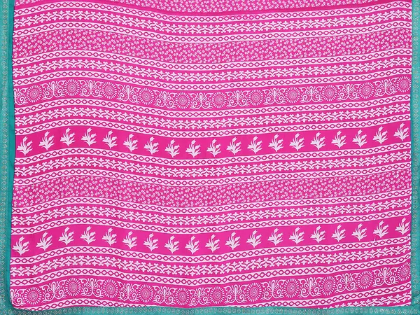 Georgette_Diamond_lace_Border_Saree_With_Unstitched_Blouse_Piece