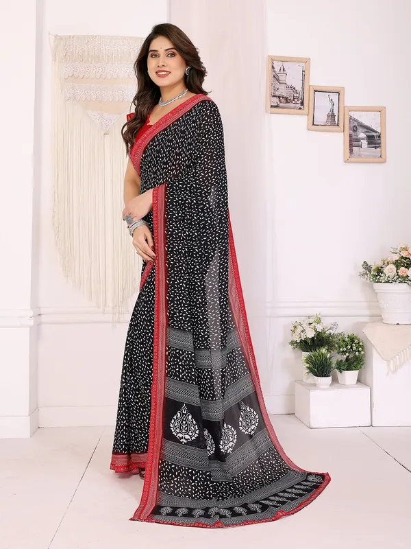 Georgette_Diamond_lace_Border_Saree_With_Unstitched_Blouse_Piece