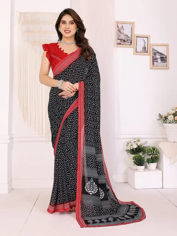 Georgette_Diamond_lace_Border_Saree_With_Unstitched_Blouse_Piece