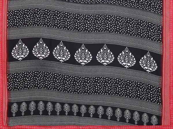 Georgette_Diamond_lace_Border_Saree_With_Unstitched_Blouse_Piece