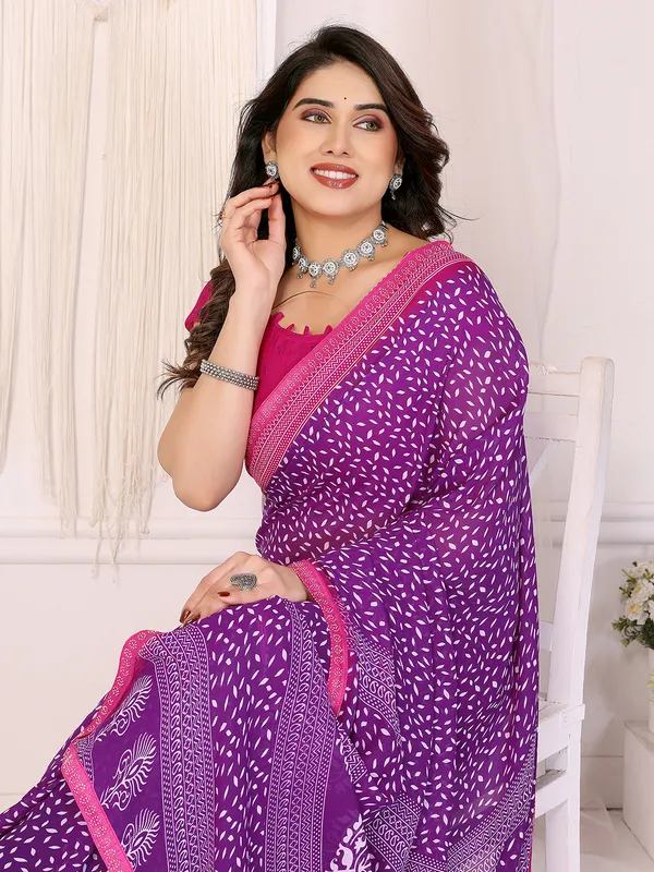 Georgette_Diamond_lace_Border_Saree_With_Unstitched_Blouse_Piece