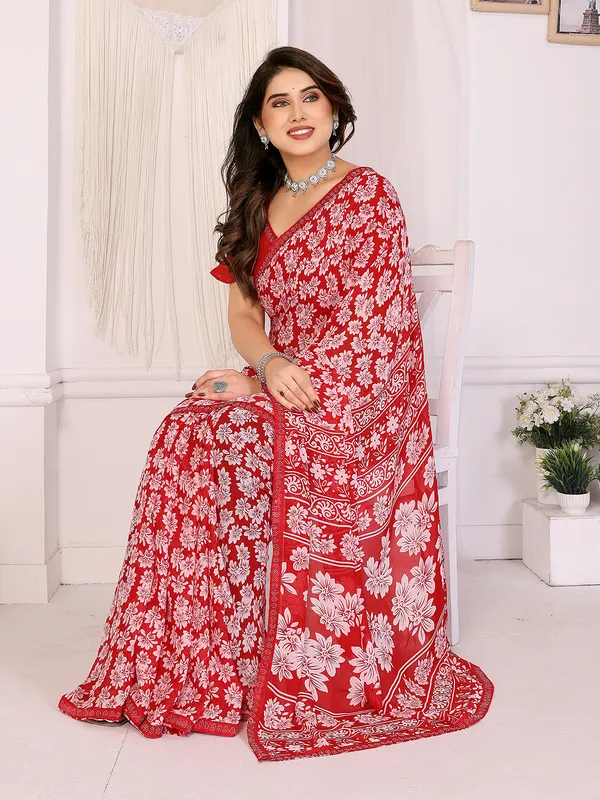 Georgette_Diamond_lace_Border_Saree_With_Unstitched_Blouse_Piece