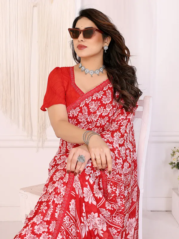 Georgette_Diamond_lace_Border_Saree_With_Unstitched_Blouse_Piece