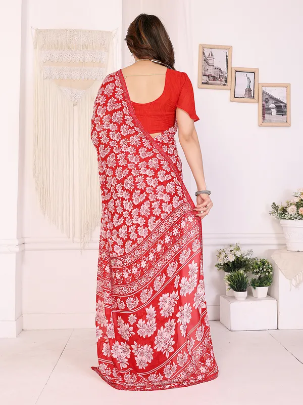 Georgette_Diamond_lace_Border_Saree_With_Unstitched_Blouse_Piece