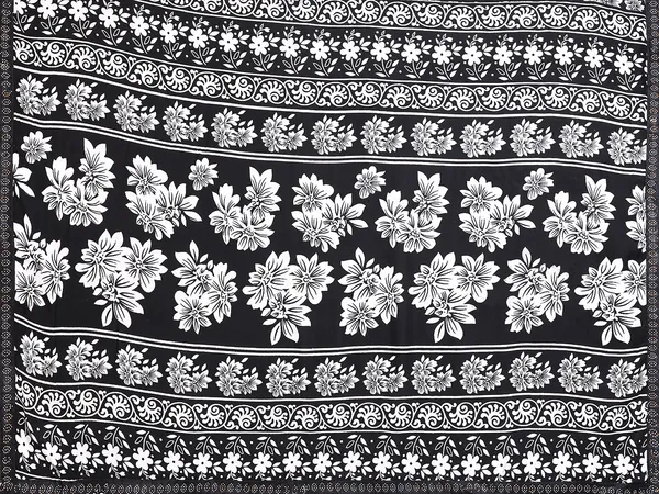 Georgette_Diamond_lace_Border_Saree_With_Unstitched_Blouse_Piece
