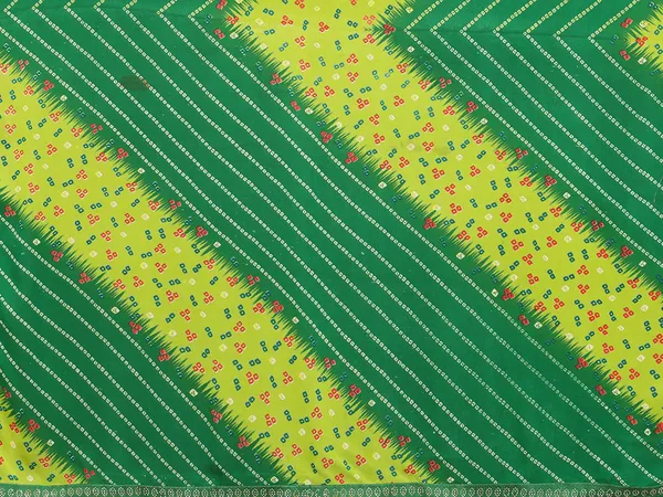 Bandhani_Print_Georgette_Diamond_Lace_Border_Saree_(Green)
