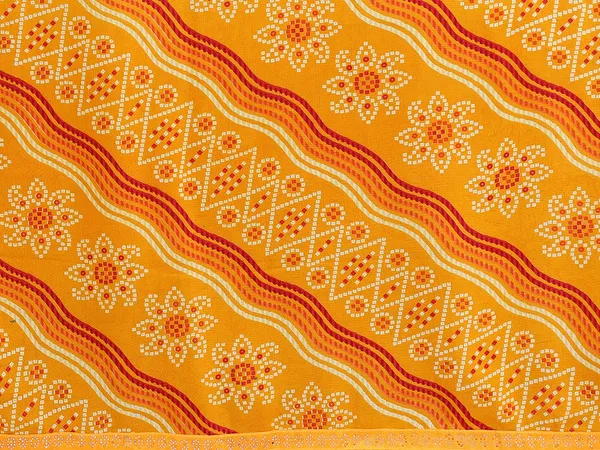 Bandhani_Print_Georgette_Diamond_Lace_Border_Saree_(Yellow)