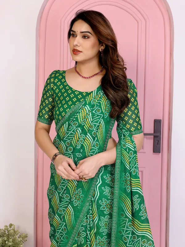 Bandhani_Print_Georgette_Diamond_Lace_Border_Saree_(Green)