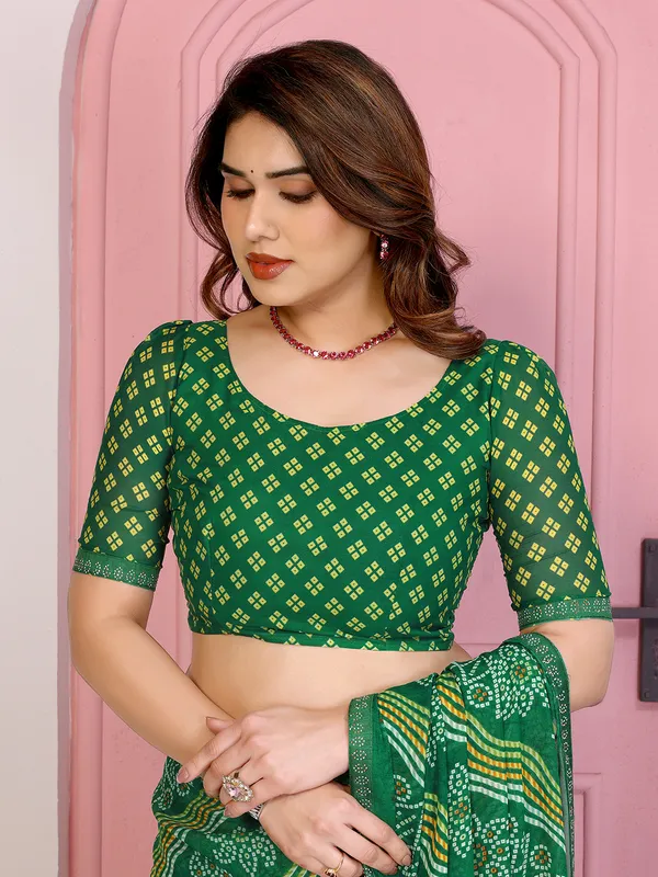 Bandhani_Print_Georgette_Diamond_Lace_Border_Saree_(Green)