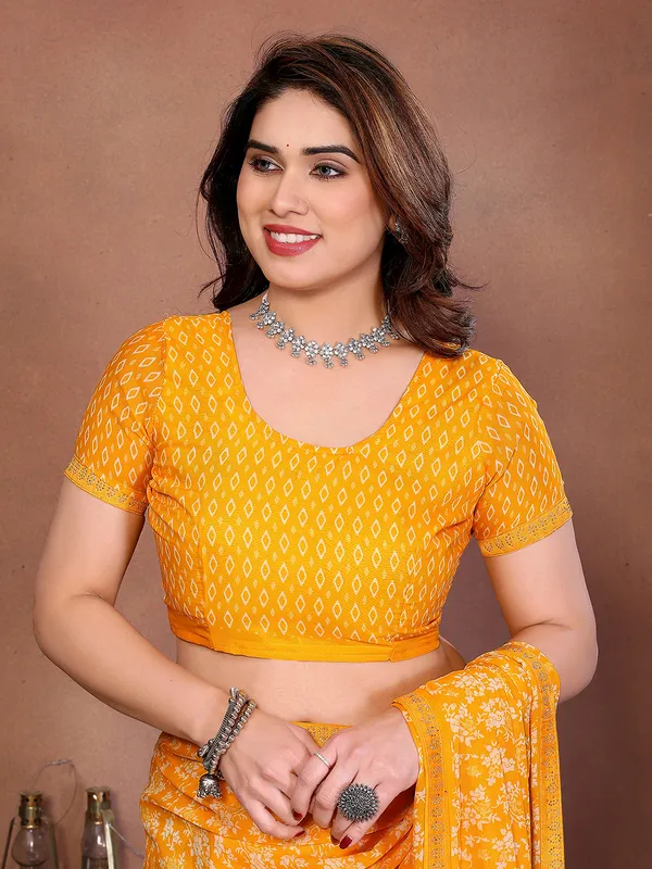 Printed_Lace_Border_Saree_With_UnStitched_Blouse_Piece_(YELLOW)