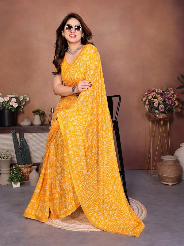 Printed_Lace_Border_Saree_With_UnStitched_Blouse_Piece_(YELLOW)