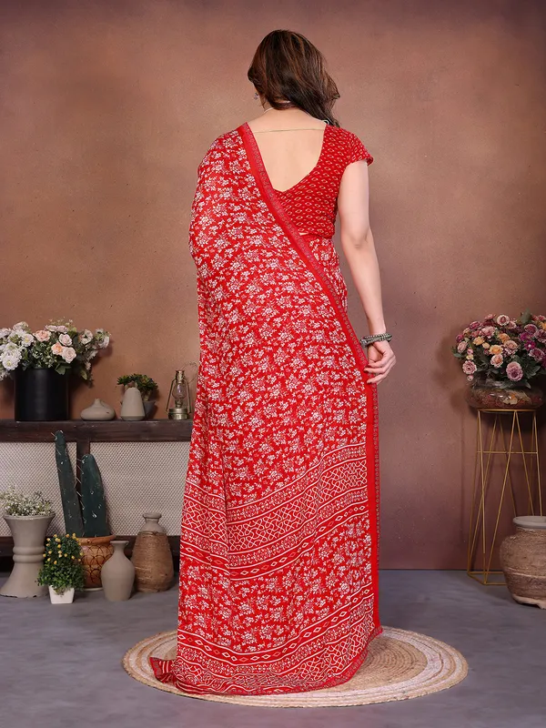 Printed_Lace_Border_Saree_With_UnStitched_Blouse_Piece_(RED)