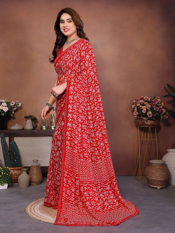 Printed_Lace_Border_Saree_With_UnStitched_Blouse_Piece_(RED)