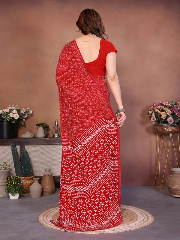 Printed_Lace_Border_Saree_With_UnStitched_Blouse_Piece_(RED)