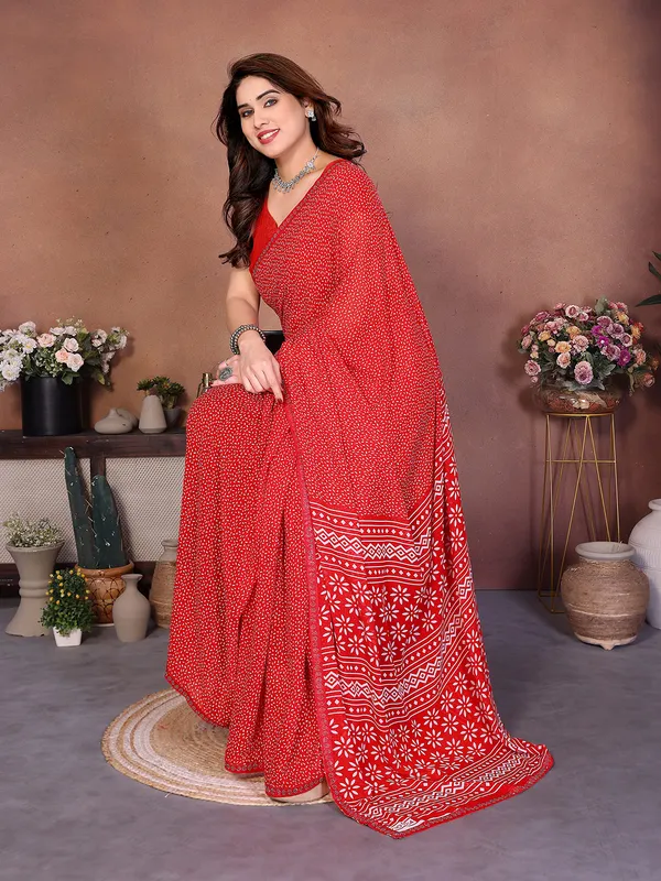 Printed_Lace_Border_Saree_With_UnStitched_Blouse_Piece_(RED)