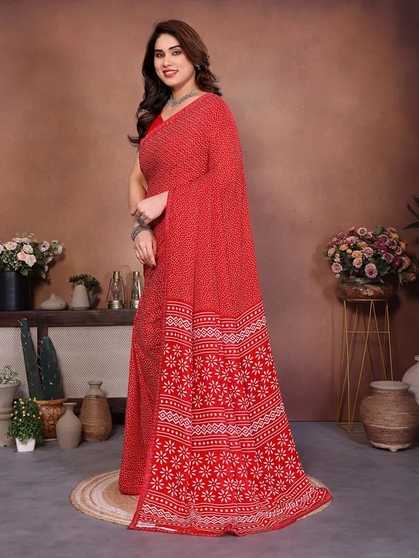 Printed_Lace_Border_Saree_With_UnStitched_Blouse_Piece_(RED)