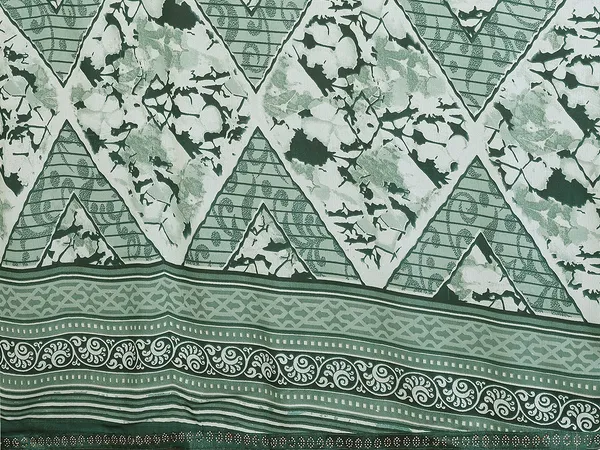 Printed_Lace_Border_Saree_With_UnStitched_Blouse_Piece_(GREEN)