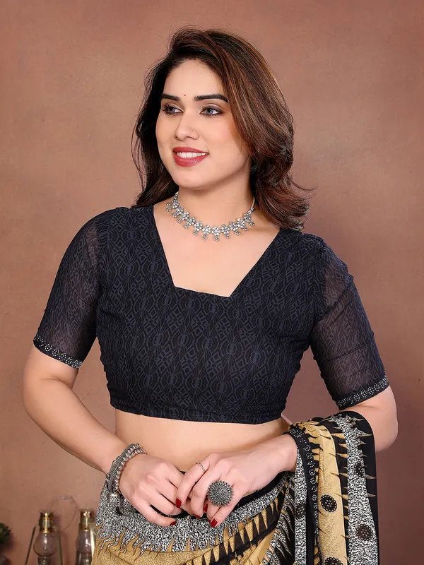 Printed_Lace_Border_Saree_With_UnStitched_Blouse_Piece_(BLACK)