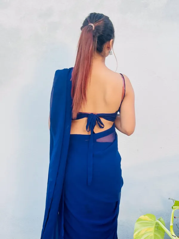 Plain_Dyed_Daily_Wear_Georgette_Saree_With_Unstitched_Blouse_Piece