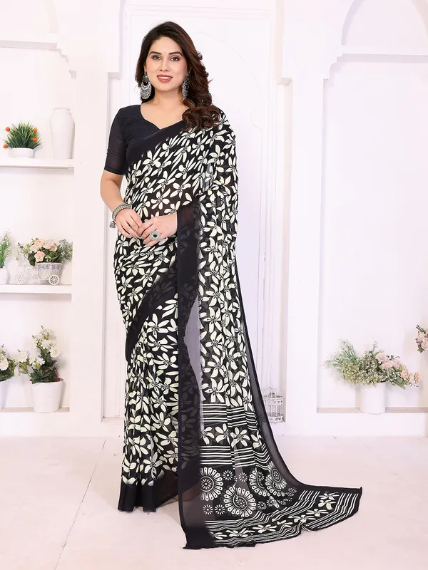 Printed_Georgette_Saree_With_UnStitched_Blouse_Piece_(BLACK)