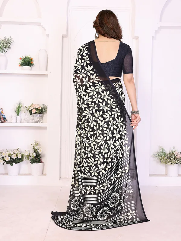 Printed_Georgette_Saree_With_UnStitched_Blouse_Piece_(BLACK)