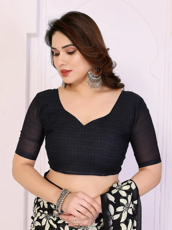 Printed_Georgette_Saree_With_UnStitched_Blouse_Piece_(BLACK)