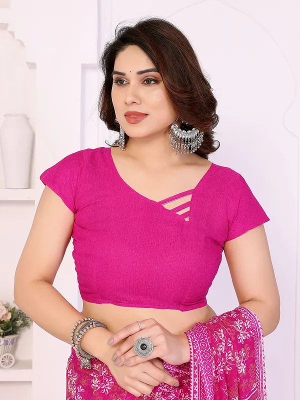 Printed_Georgette_Saree_With_UnStitched_Blouse_Piece_(PINK)