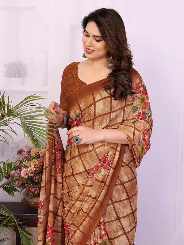Printed_Georgette_Saree_With_UnStitched_Blouse_Piece_(BROWN)