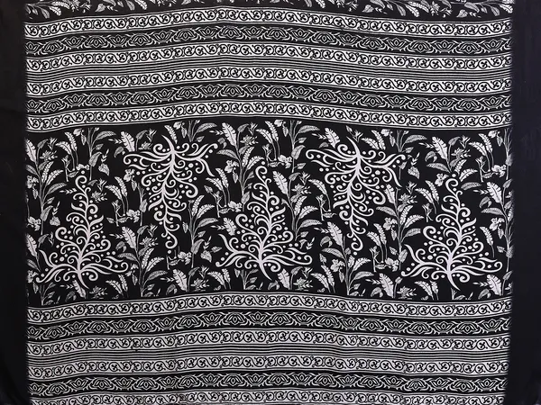 Printed_Georgette_Saree_With_UnStitched_Blouse_Piece_(Black)