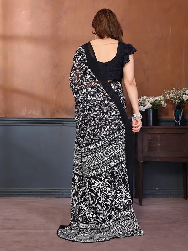 Printed_Georgette_Saree_With_UnStitched_Blouse_Piece_(Black)